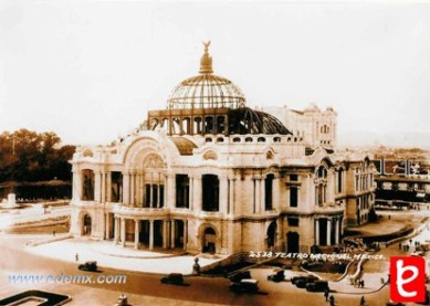 Estructura del Palacio de Bellas Artes, ntese la leyenda de Teatro Nacional, ID278, Fotografa Archivo Casasola.